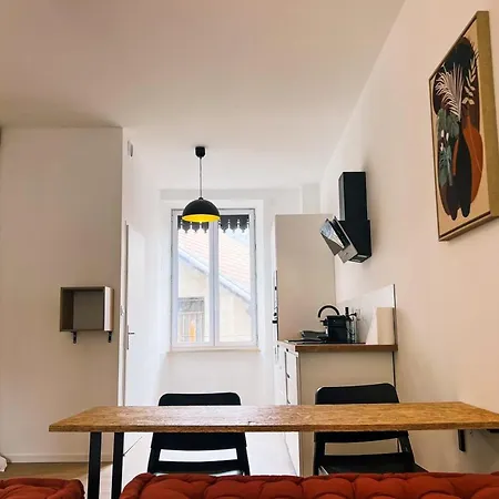 Apartment The Charmant At #dt Grenoble